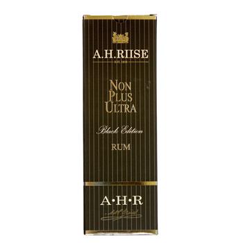 A.H. Riise Non Plus Ultra Black Edition 42% 0,7 l.